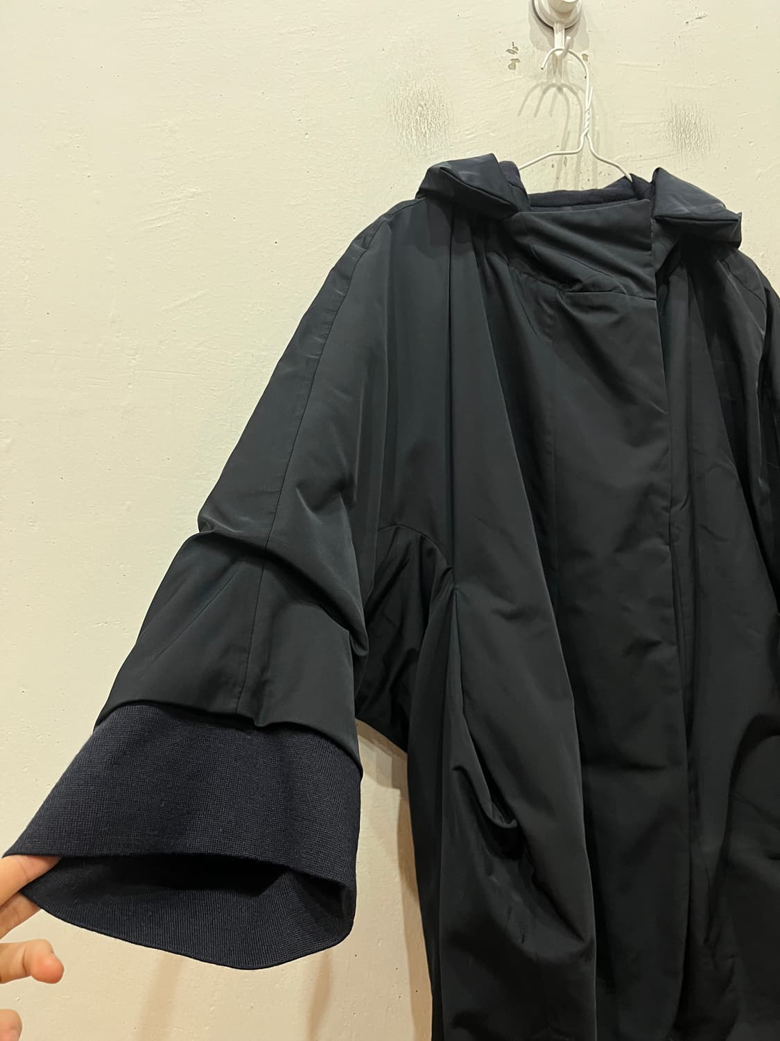 한섬 타임 패디드 점퍼 네이비  상품이미지3