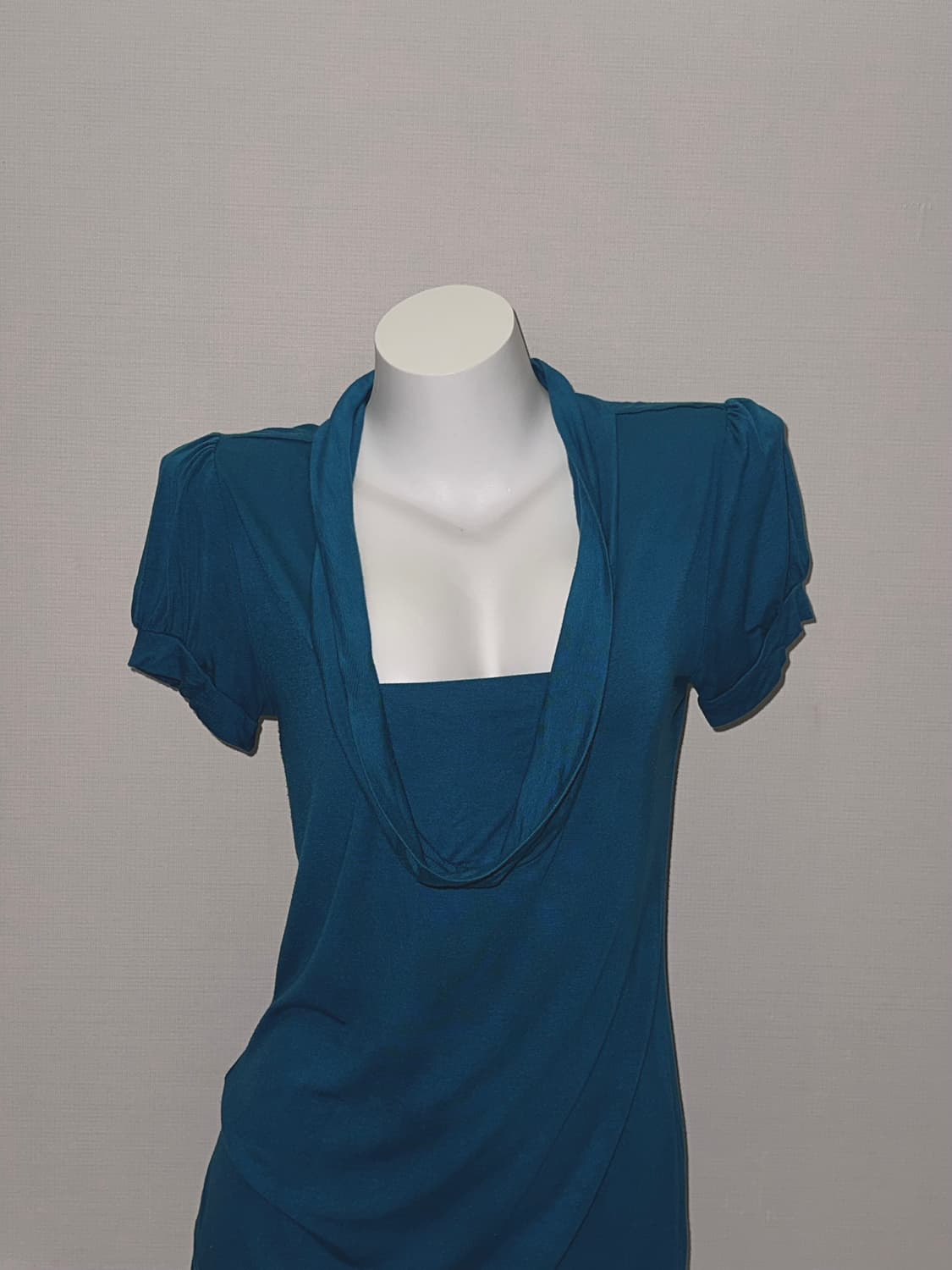 딥 블루 드레이프 카울넥 레이어드 탑 상품이미지1