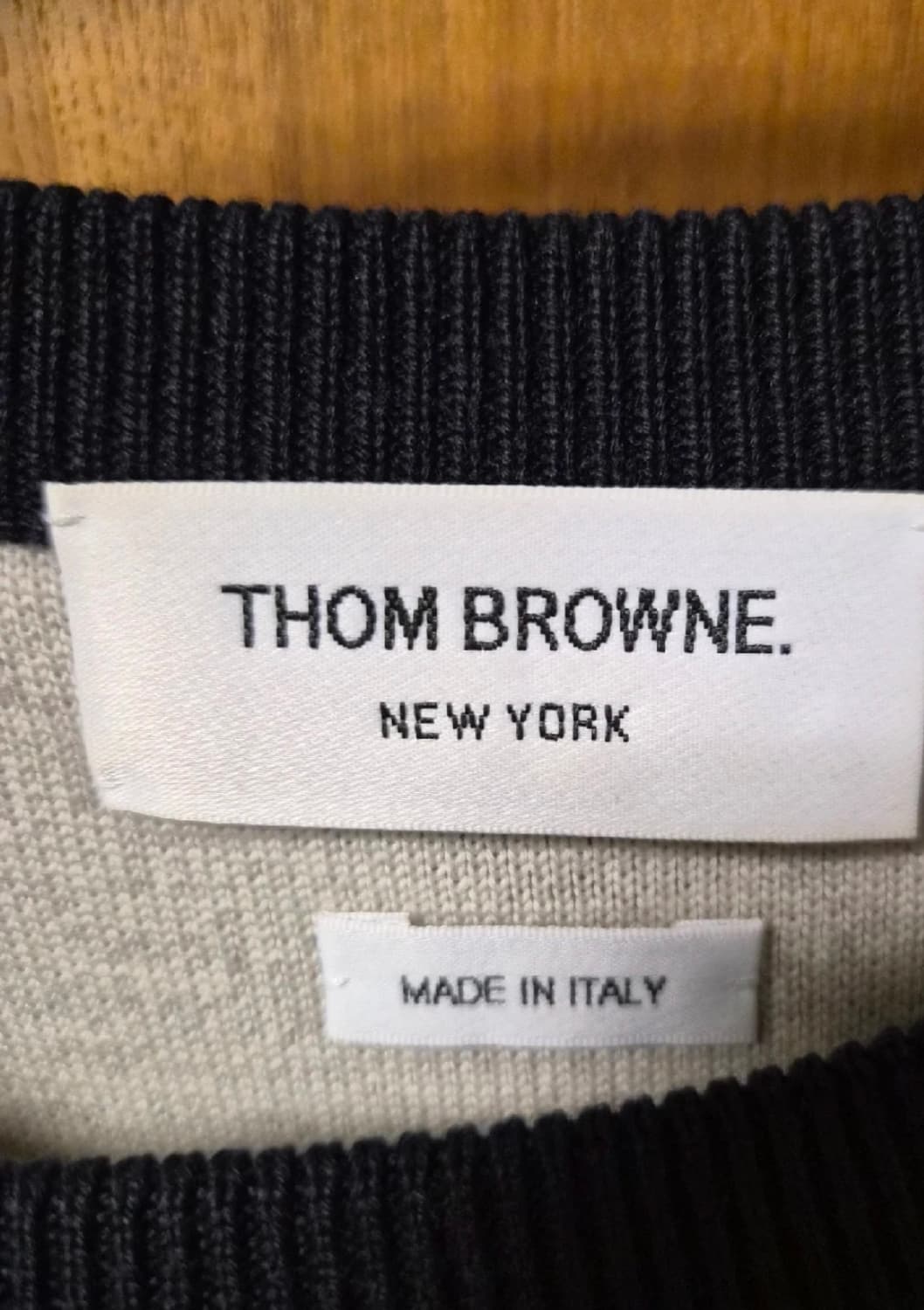 톰브라운 돌핀(돌고래) 사선 니트  상품이미지3