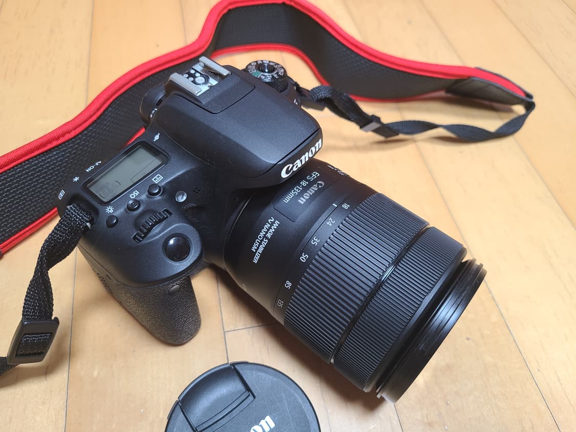 캐논 77d + 18 135 usm 2천컷 미만, 바로 사용 직거래 네고 상품이미지2
