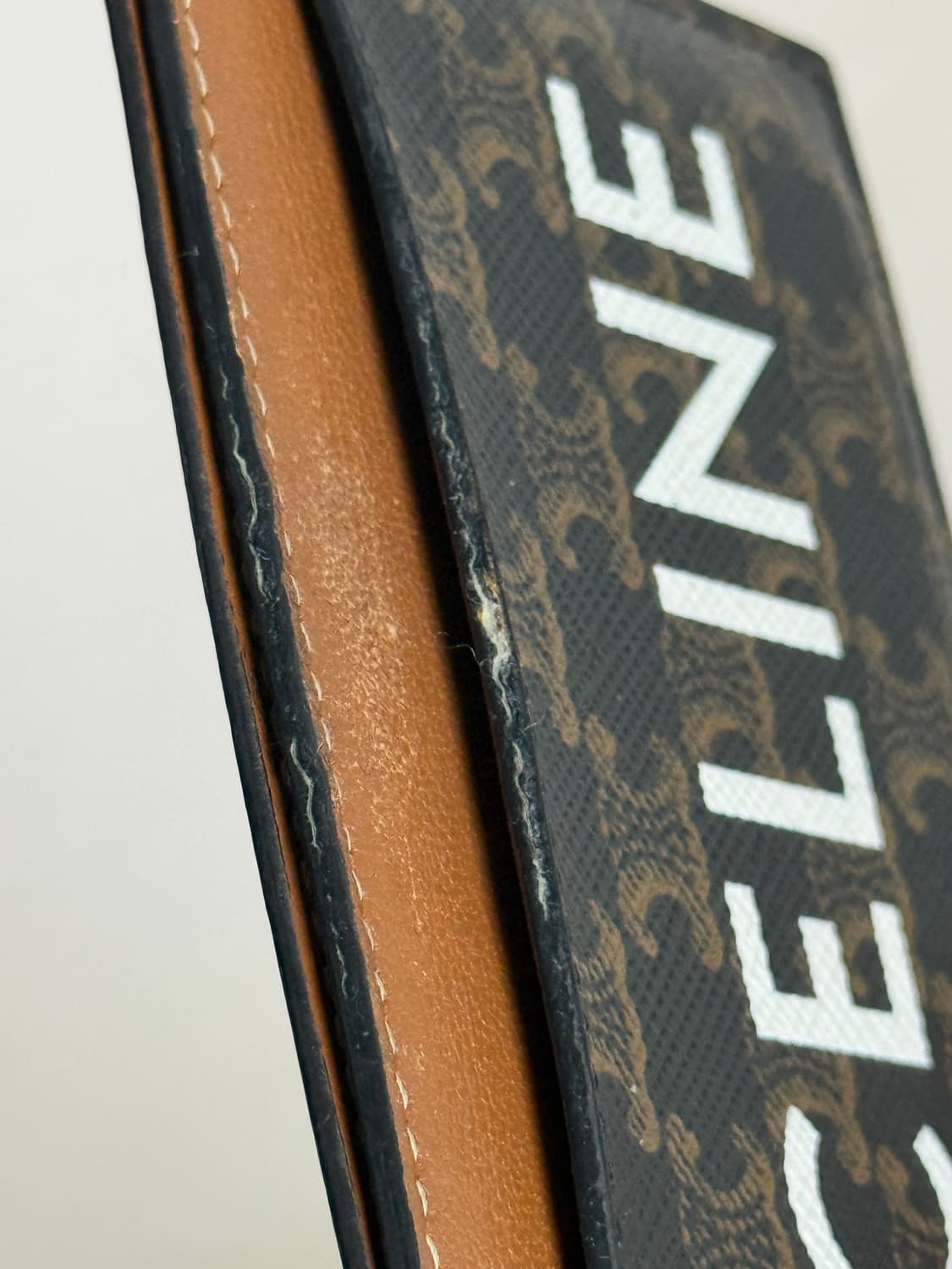 정품 셀린느 트리옹프 카드지갑 상품이미지5