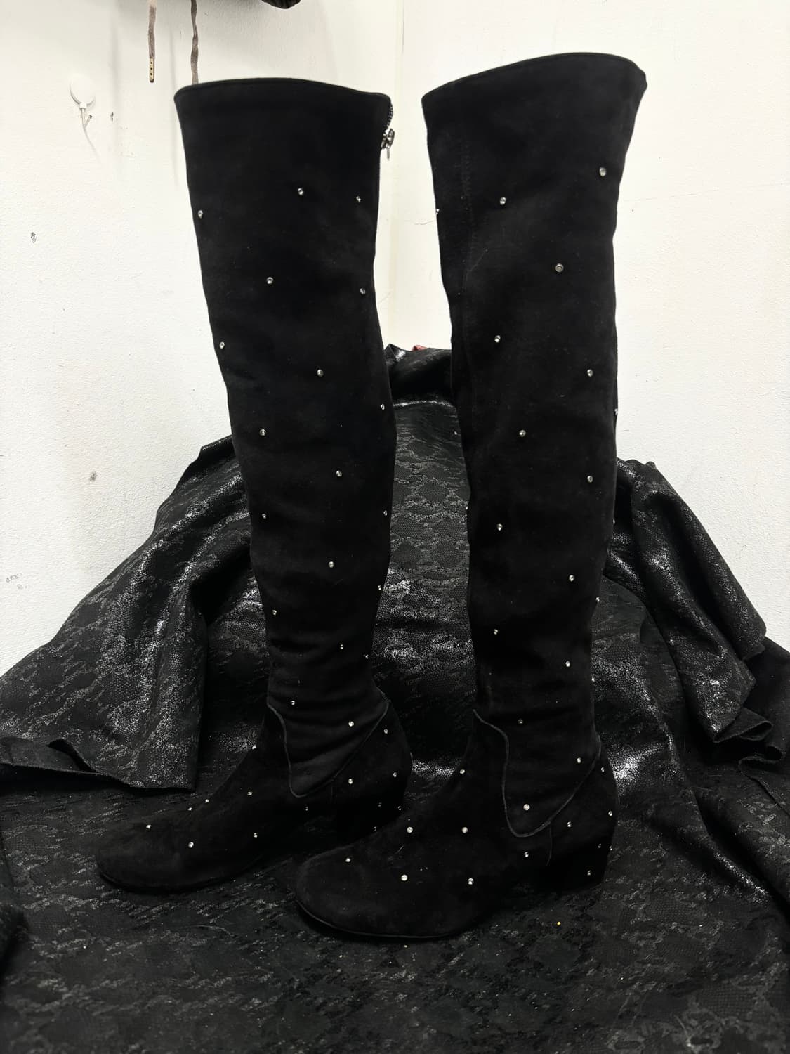 “Vintage” Y2K Mood Cubic Detail Black Lo 상품이미지1