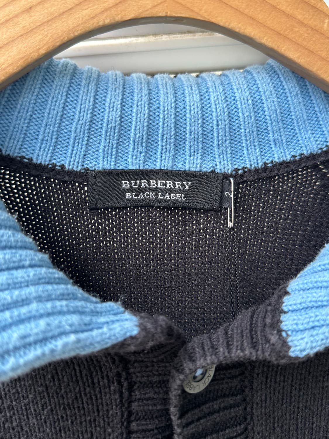 버버리 블랙라벨 헨리넥 니트 상품이미지5