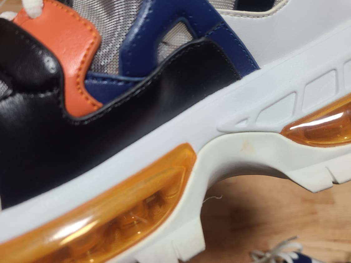 엠포리오 알마니 정품 청키 스니커즈 260 상품이미지6