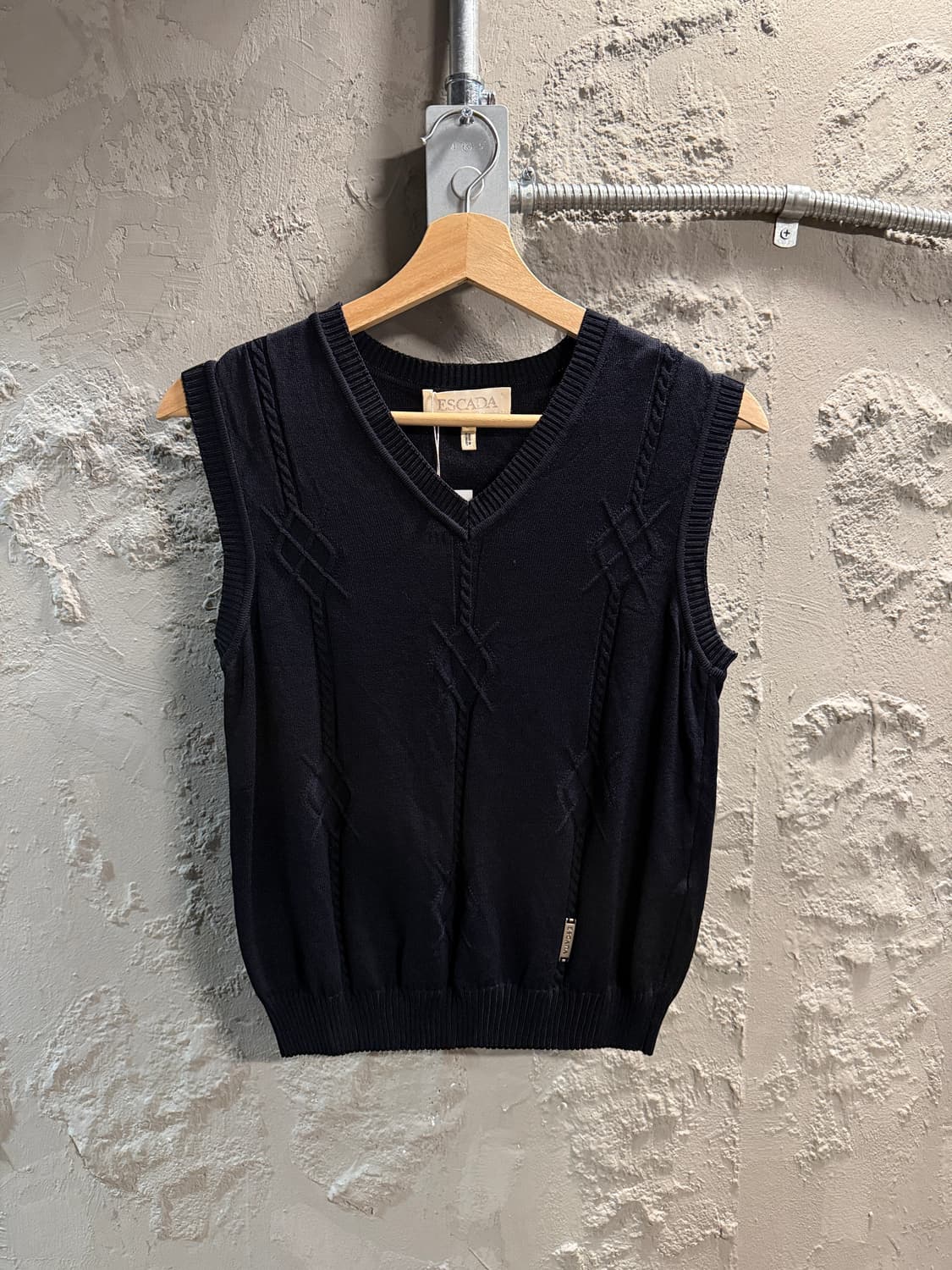 에스카다 케이블 니트 베스트 블랙 36  상품이미지1
