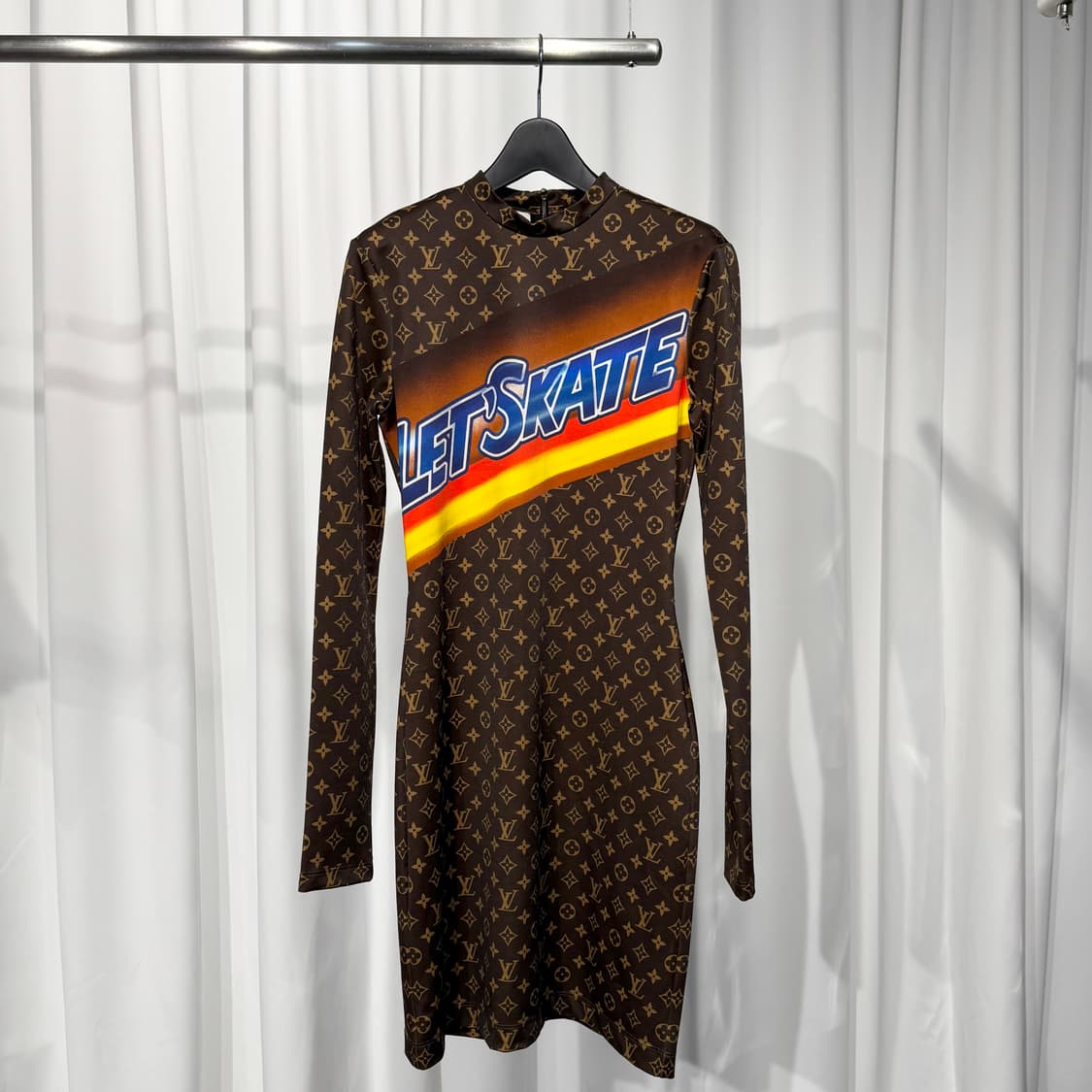 [정품] 루이비통 버질아블로 모노그램 저지 핏 드레스 XS사이즈 상품이미지1