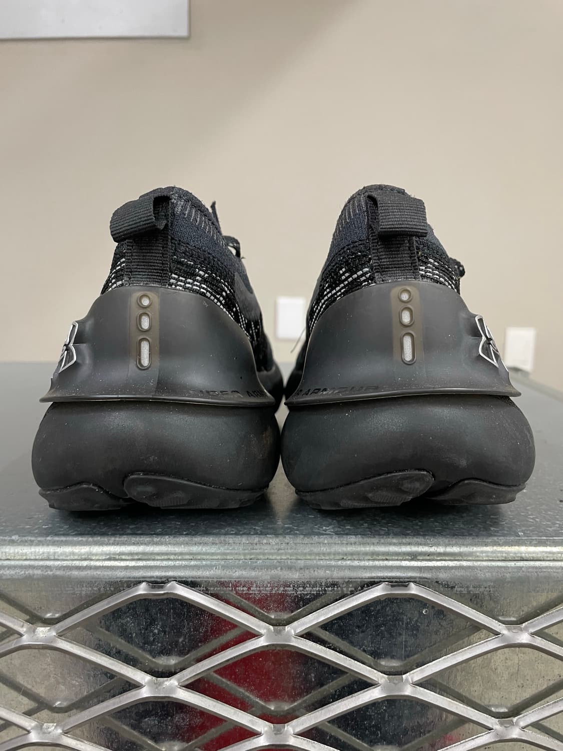 언더아머 호버 팬텀3 255 상품이미지3