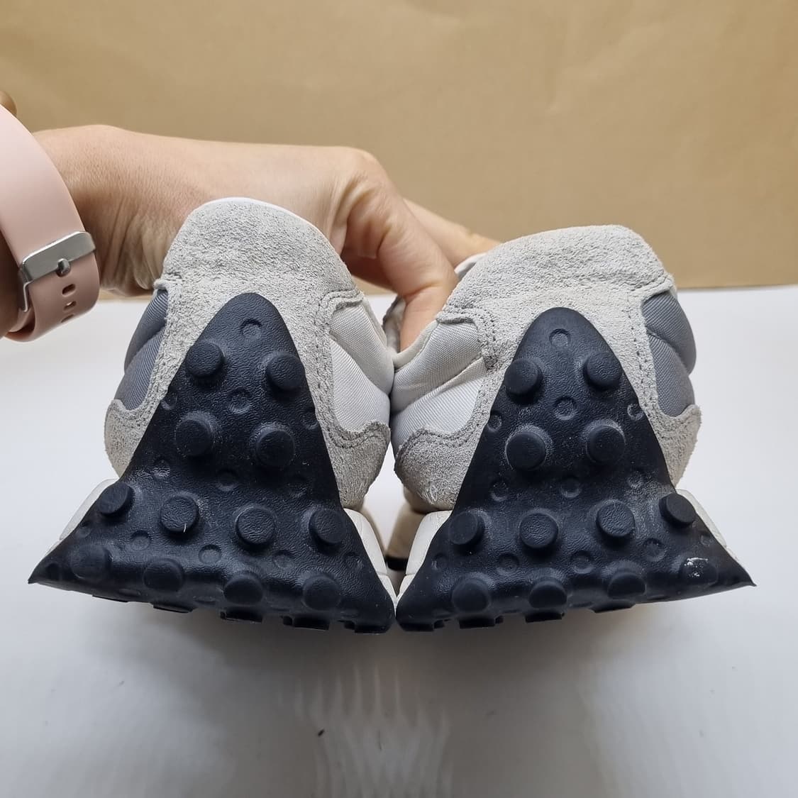 뉴발란스 327 남성운동화260. 상품이미지4