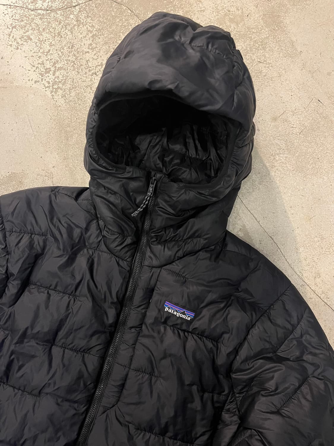 파타고니아 경량 패딩 상품이미지1