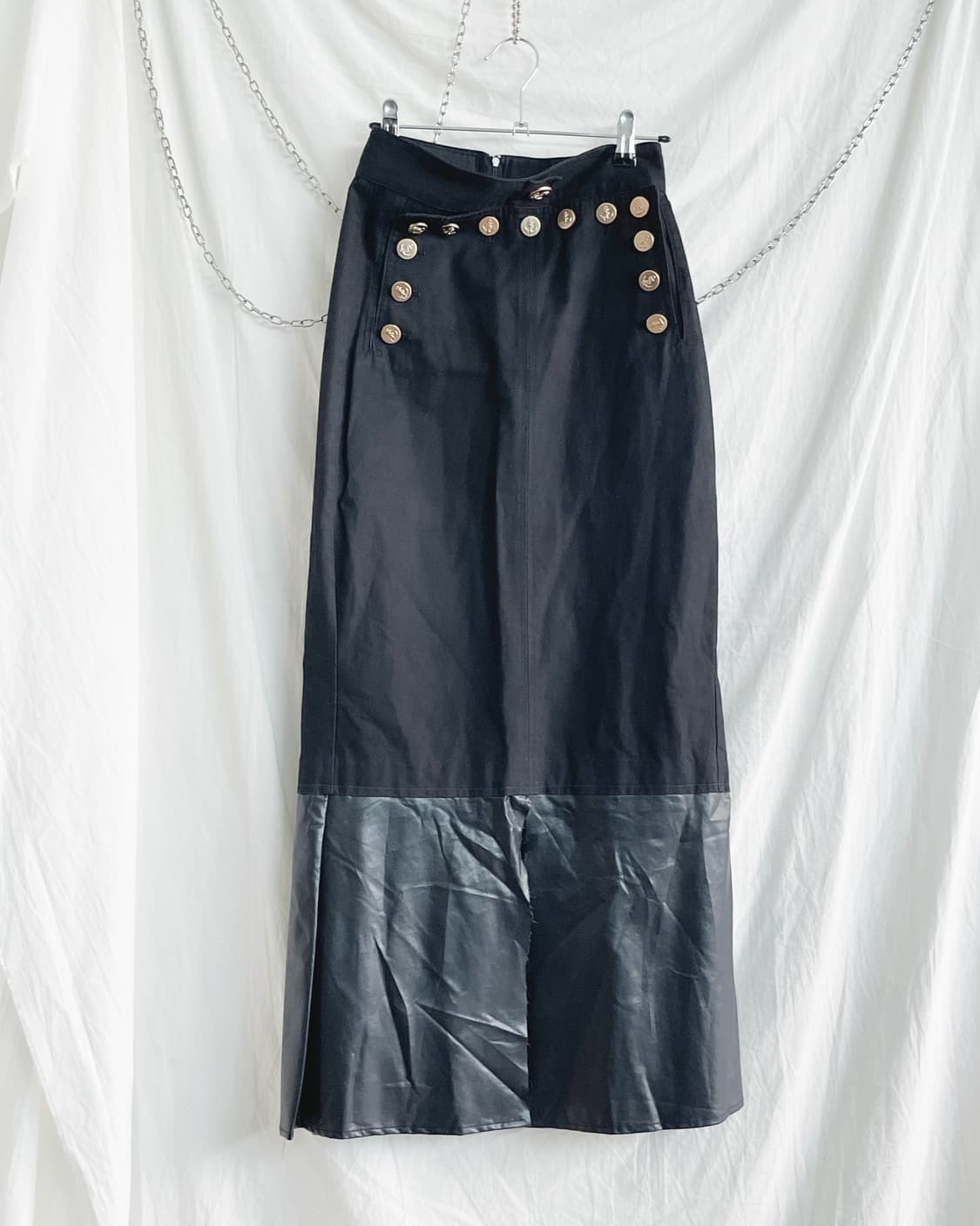 돌체앤가바나 금장 마린 버튼 블랙 레더패널 롱스커트 상품이미지5