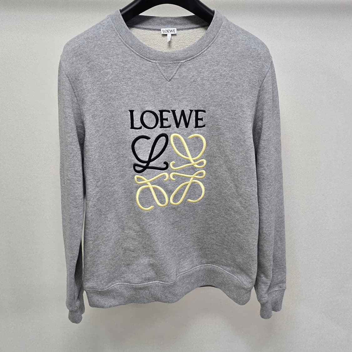 로에베 아나그램 맨투맨 L사이즈 100 판매 상품이미지1