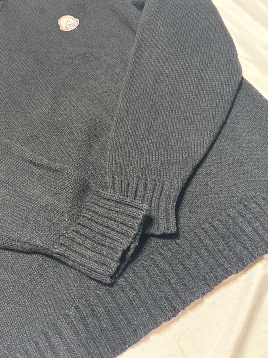 FUCT SSDD 몽클레어 패러디 로고 니트 가디건 상품이미지5