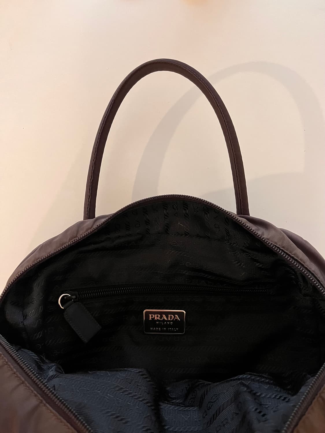 Prada 프라다 테수토 나일론 패딩 토트백  상품이미지4