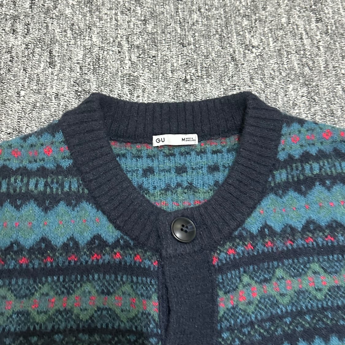 gu 페어아일 가디건 m사이즈 상품이미지3