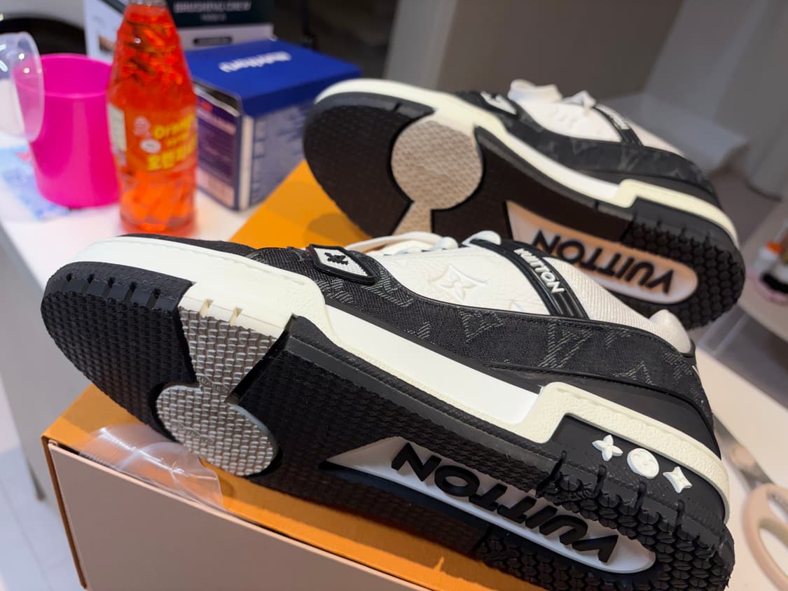 (새상품급)루이비통 트레이너 6.5 국내255-60 상품이미지2