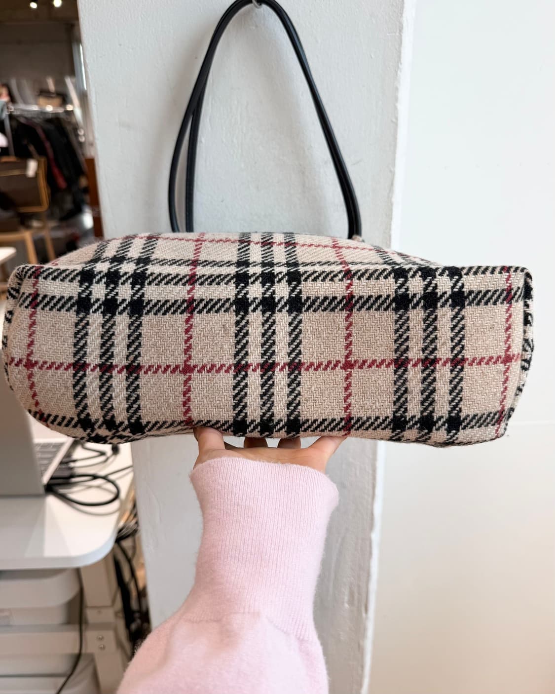 버버리 노바체크 울 숄더백  상품이미지7