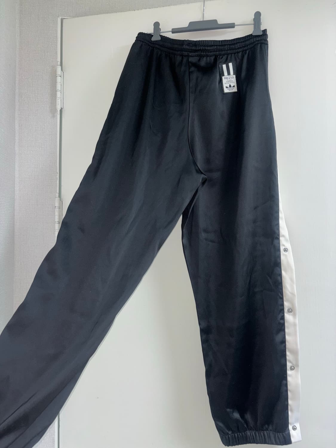아디다스 블랙 스냅버튼 트랙 팬츠 상품이미지3