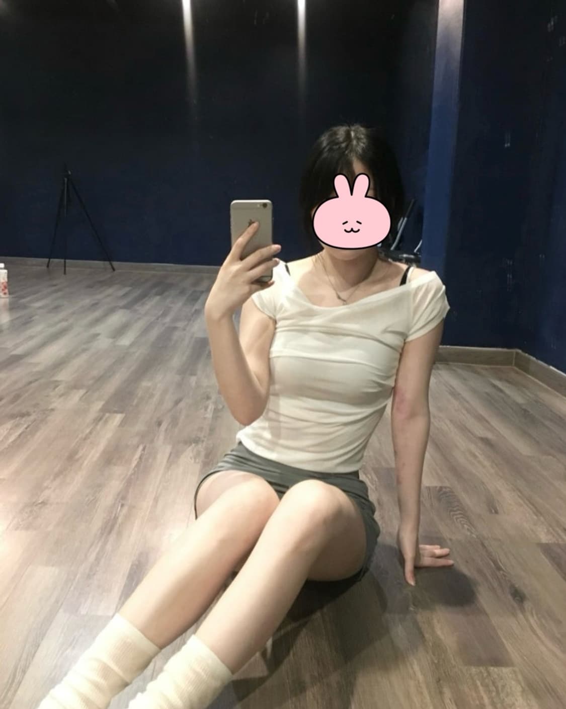 lalameemee Draping off shoulder top 코디세트 상품이미지1