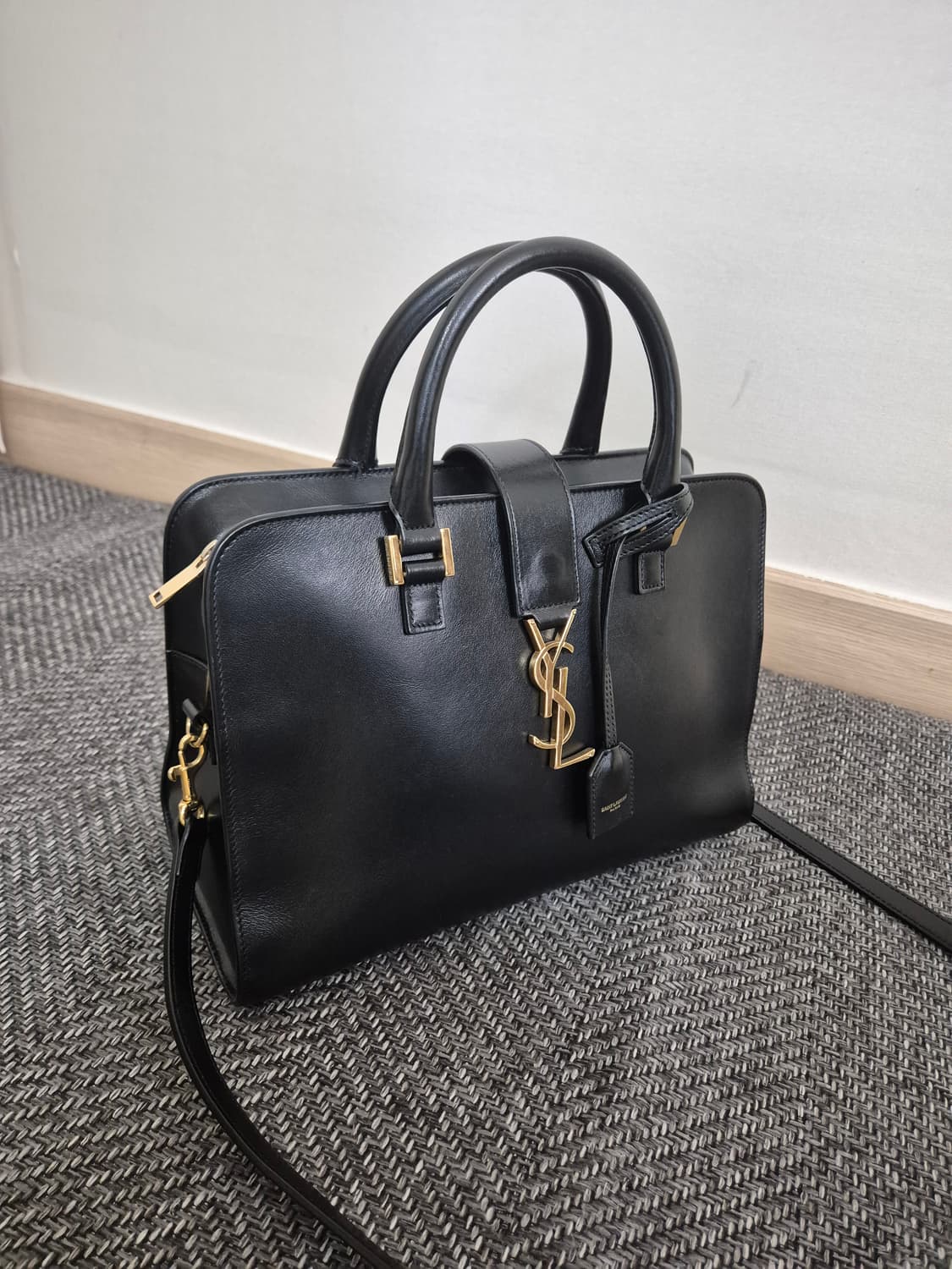 생로랑 카바스백 스몰사이즈 상품이미지2