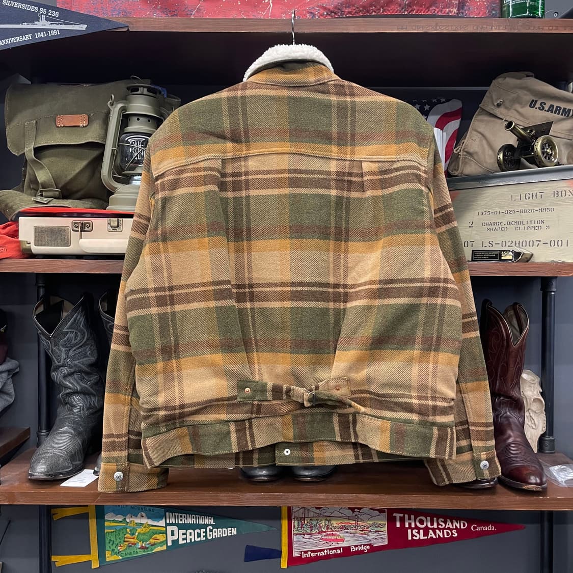 리바이스 프리미엄 체크 쉐르파 데님 트러커 자켓 상품이미지2