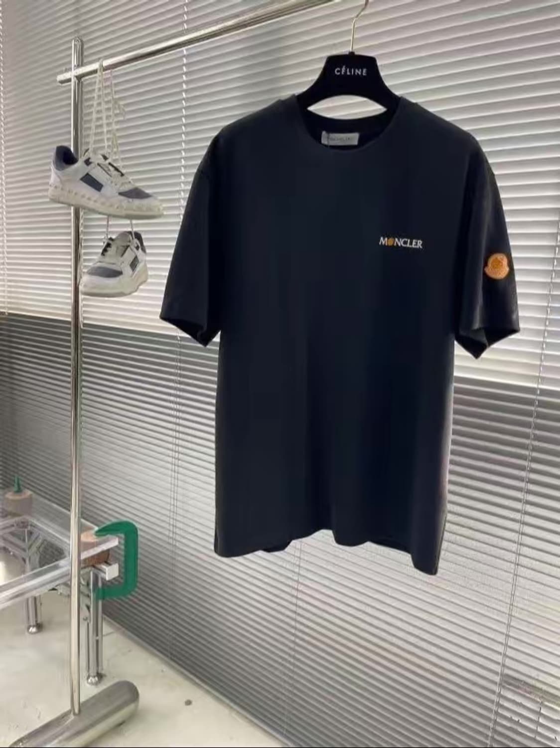 [몽클;레어] 새상품 / 반팔 / 약 100~105 사이즈 상품이미지1