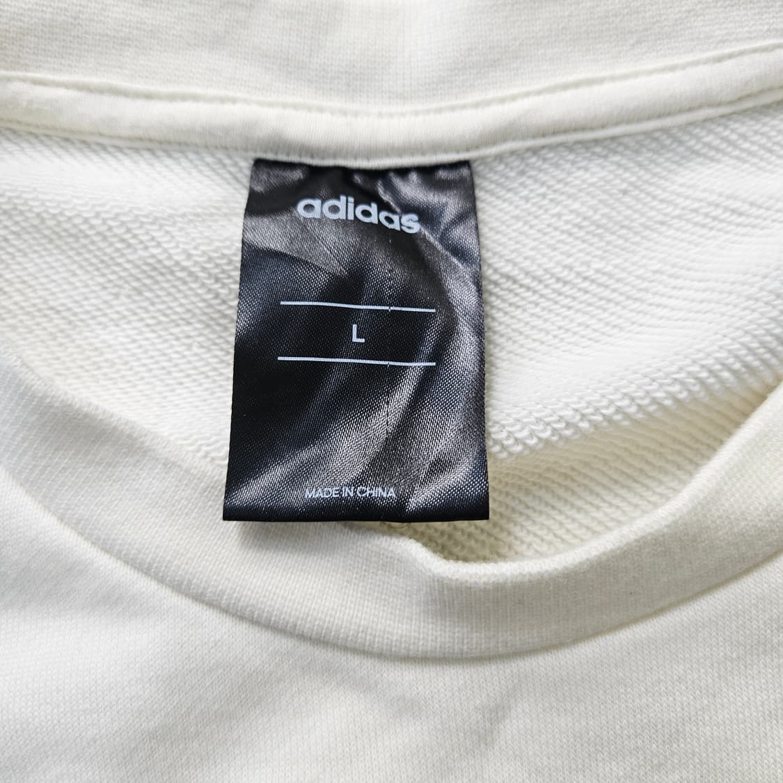 L 아디다스 리니어 크루 맨투맨 0324Y 상품이미지3