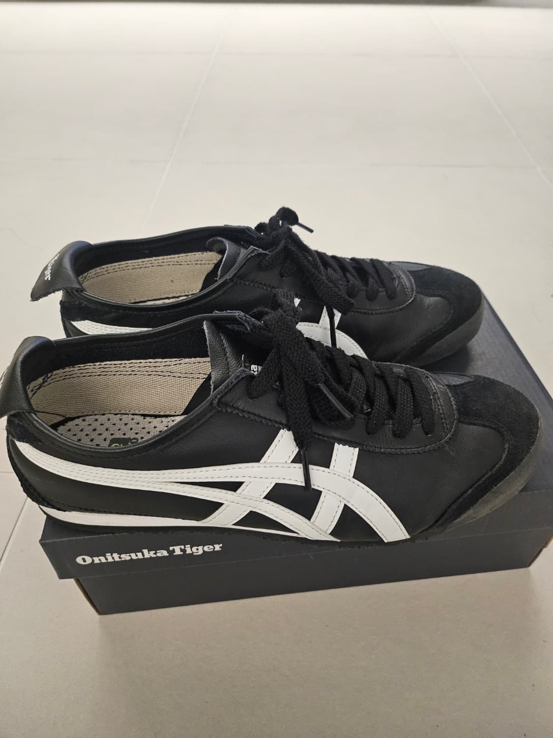 오니츠카타이거 멕시코66 블랙 화이트 상품이미지1