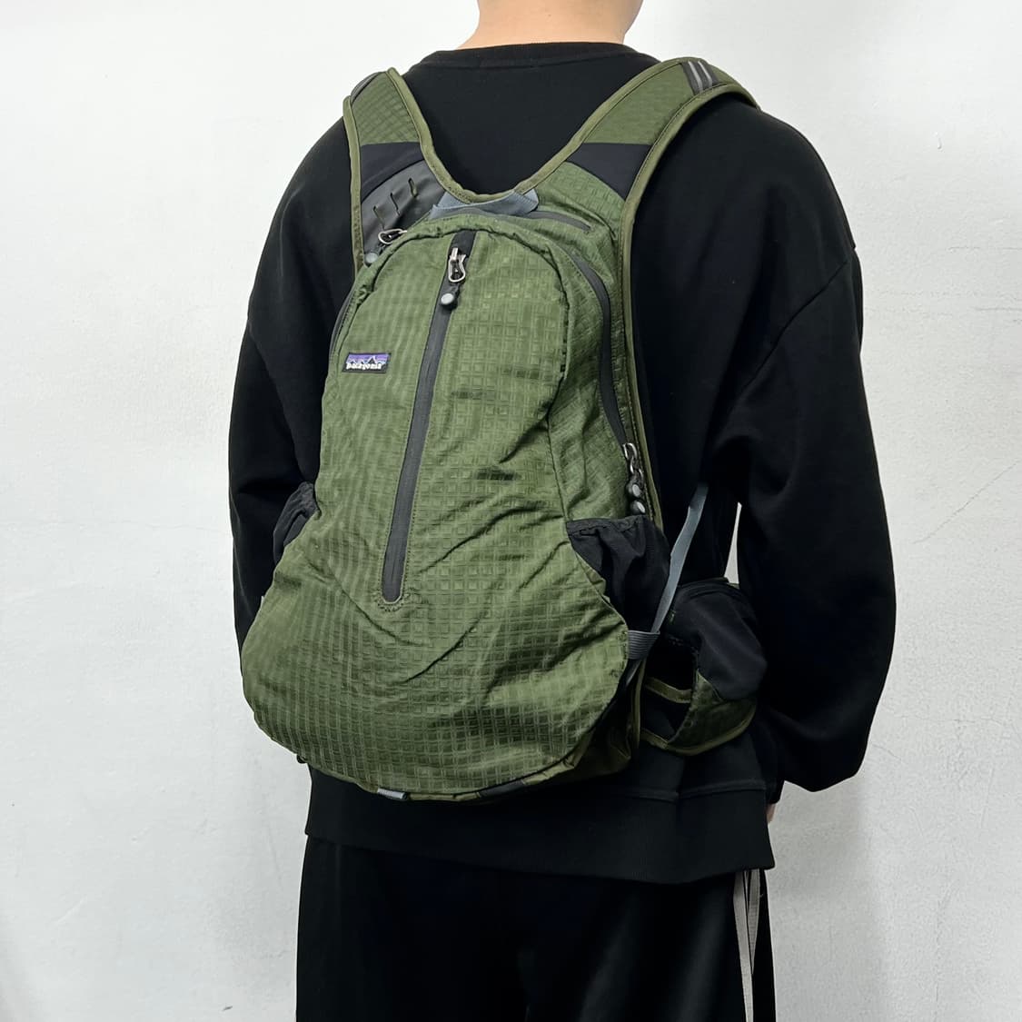 파타고니아 카탈리스트 백 팩 카키 상품이미지2