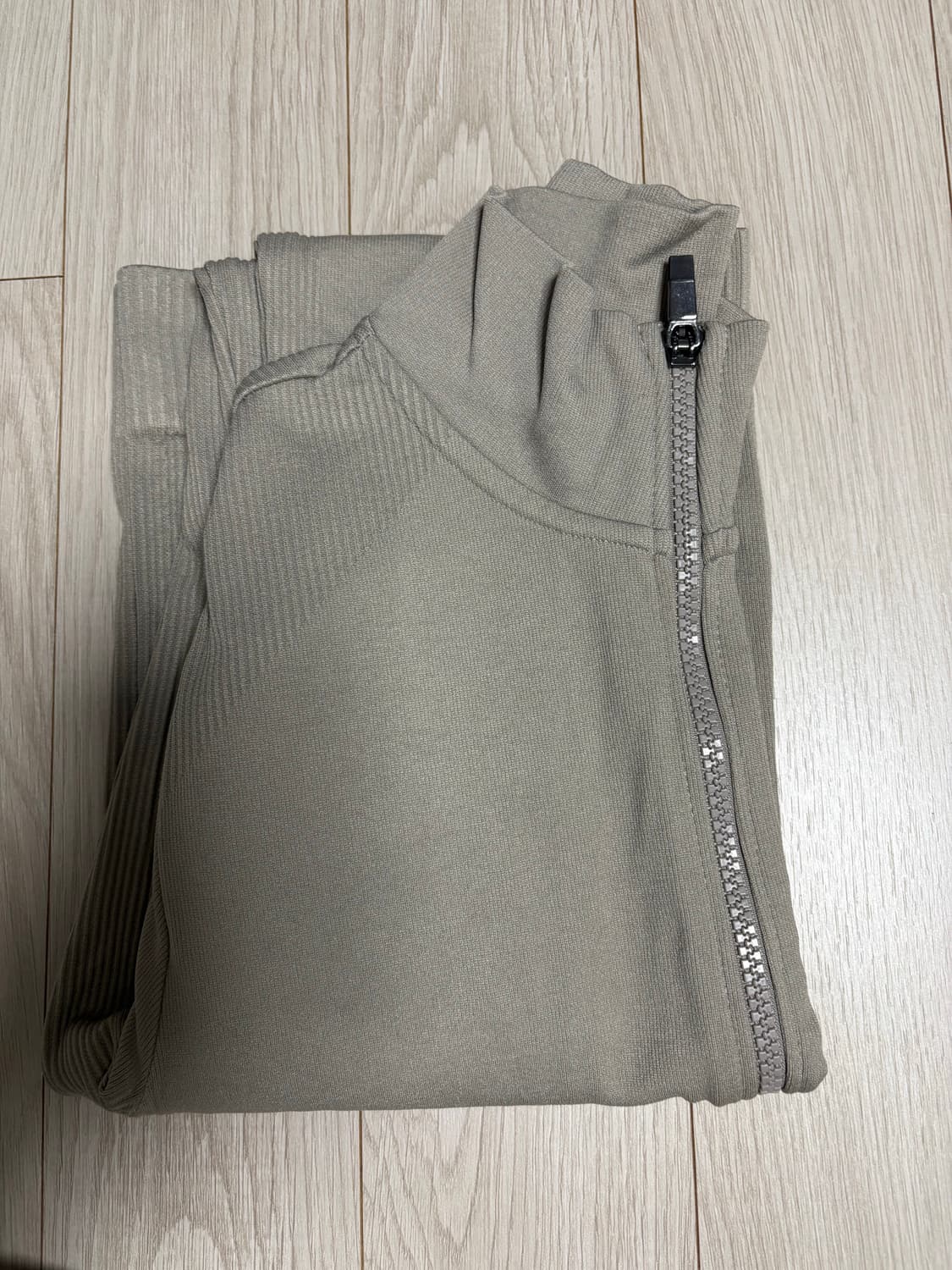 캘빈클라인 하이넥 집업 - 베이지 상품이미지2