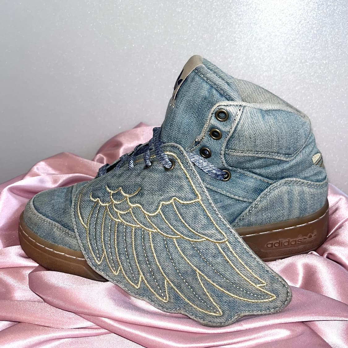 Adidas jeremy Scott denim wing sneakers 상품이미지4