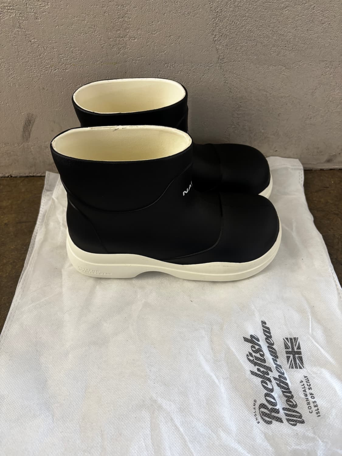 락피쉬 레더웨어 x 나우티카 블랙 숏 레인부츠 235 상품이미지5