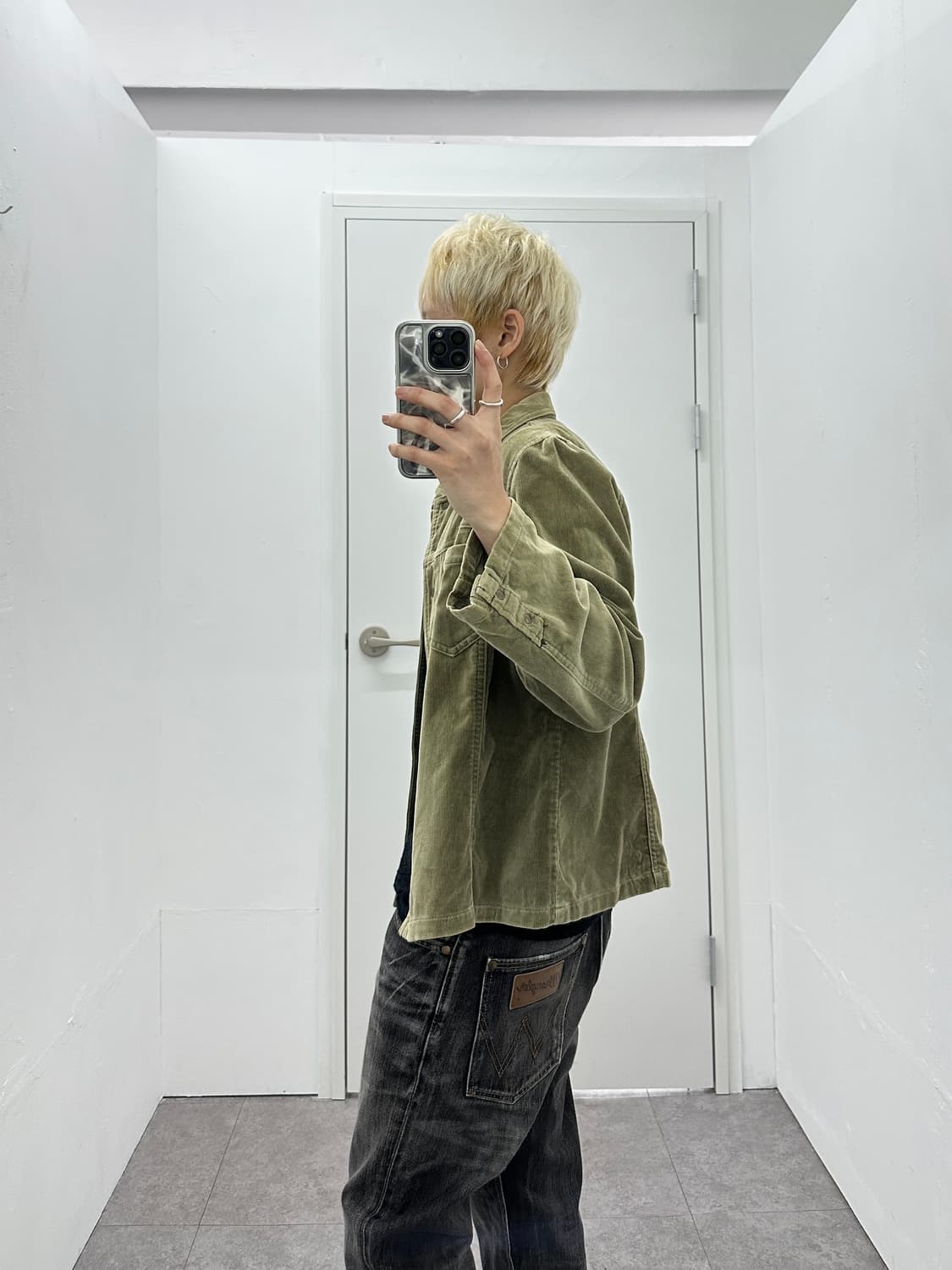 Corduroy buttoned crop jacket 상품이미지3