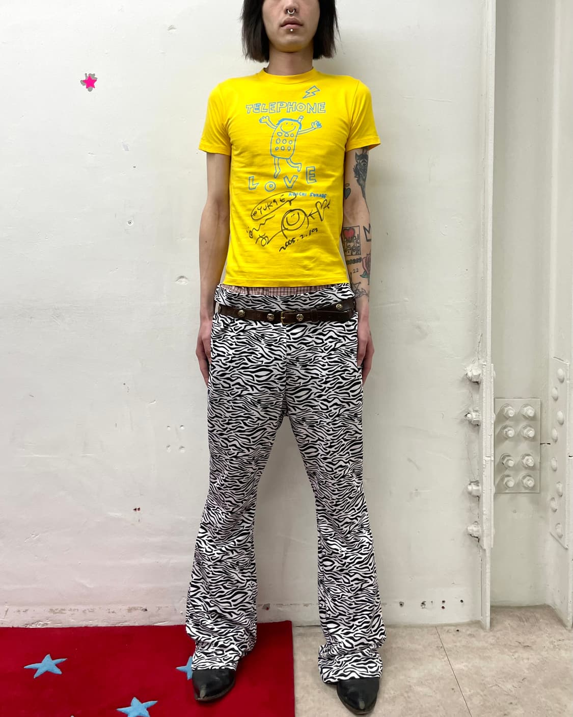 Phone Love Yellow T-shirt  상품이미지2