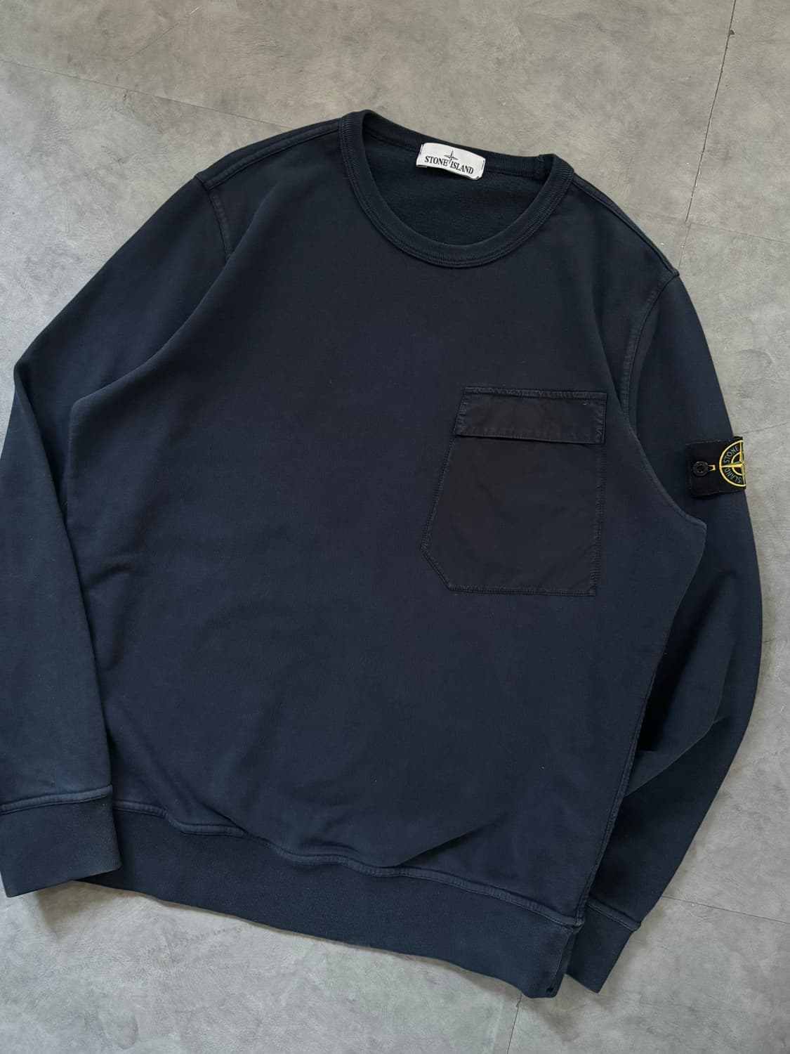 Stone Island 스톤아일랜드 네이비 맨투맨 상품이미지1