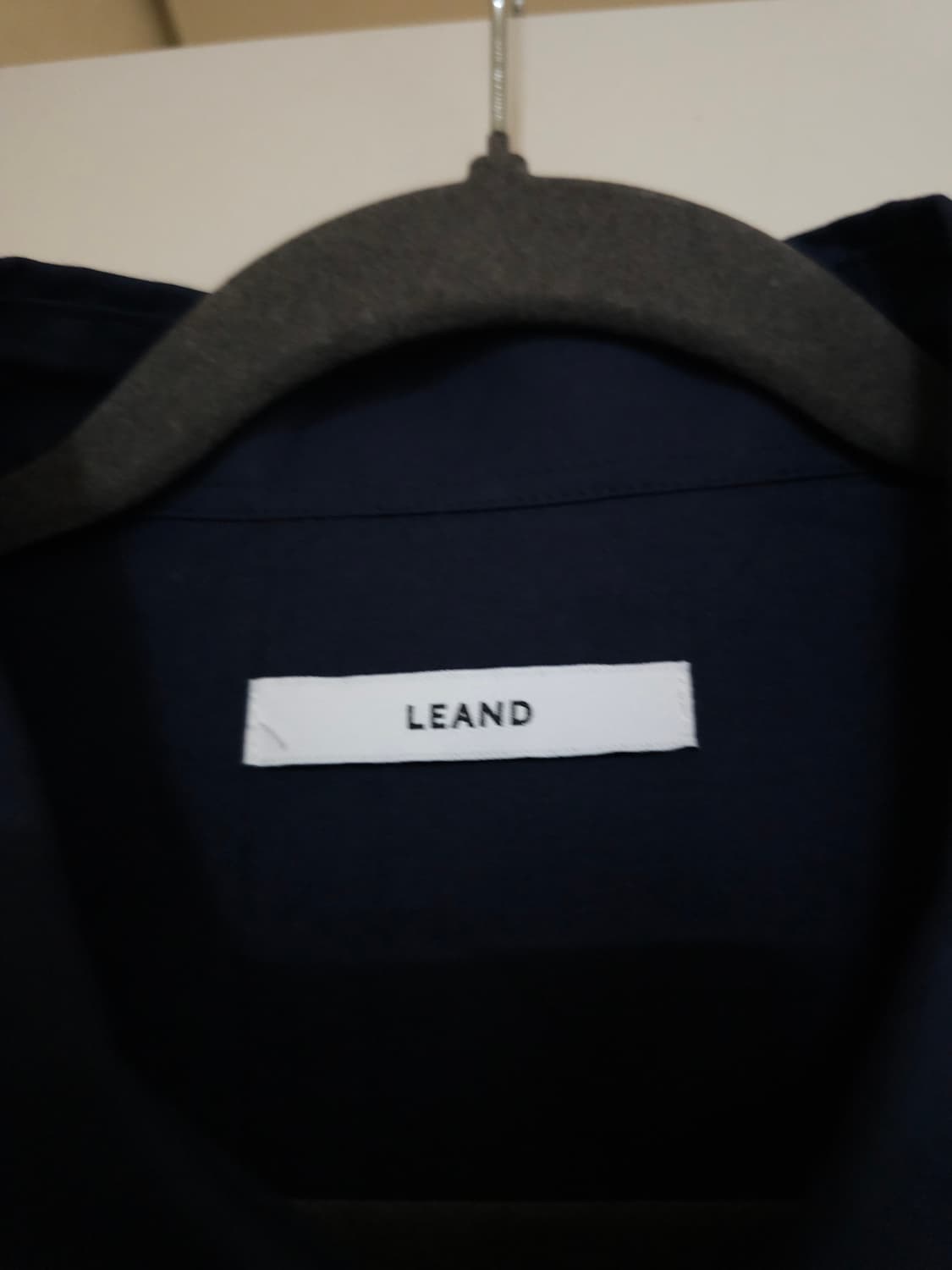 LEAND 르앤드 박시 면셔츠 네이비 상품이미지7