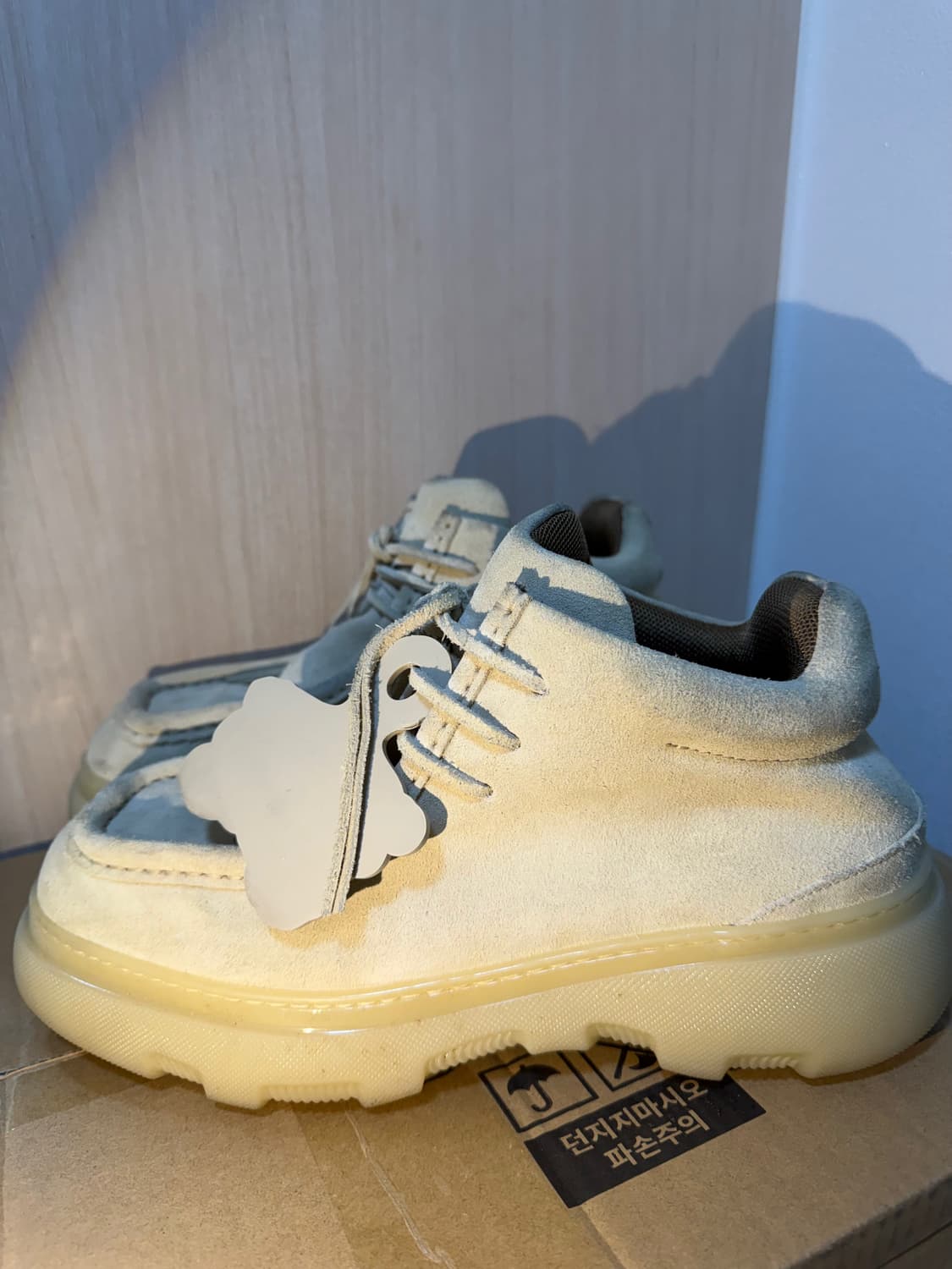 버버리 스웨이드 크리퍼 미드 슈즈 (43) 판매합니다. 상품이미지6