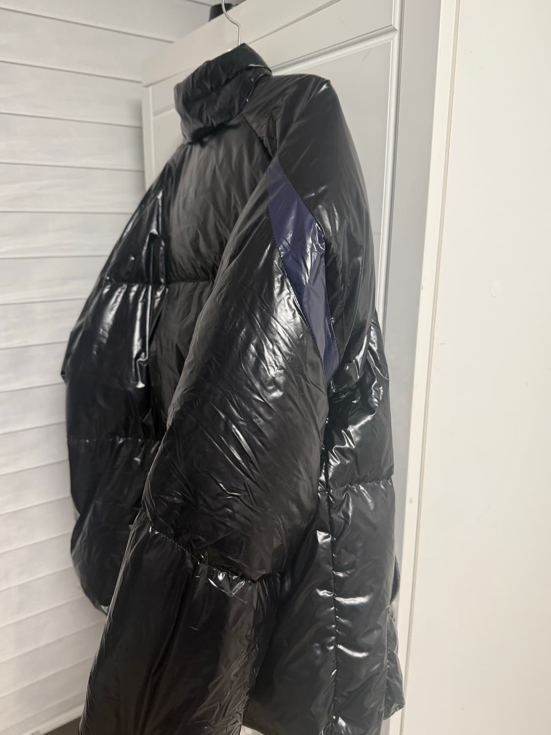 마뗑킴 블랙 유광 패딩 상품이미지4