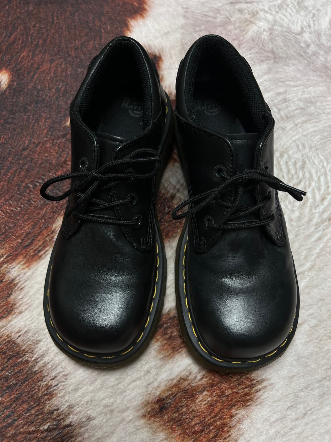 [43] 닥터마틴 찬다 CHANDA 블랙 3홀 더비 슈즈 상품이미지2