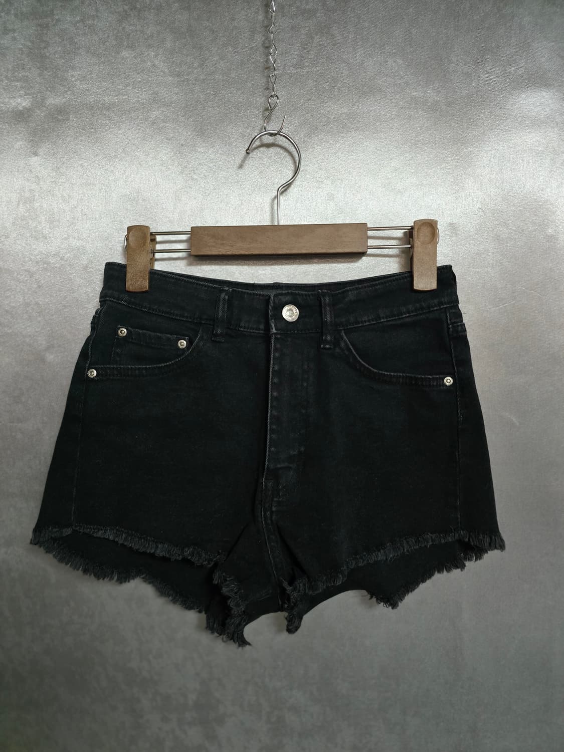 자라 블랙 데님 컷오프 숏팬츠 상품이미지1