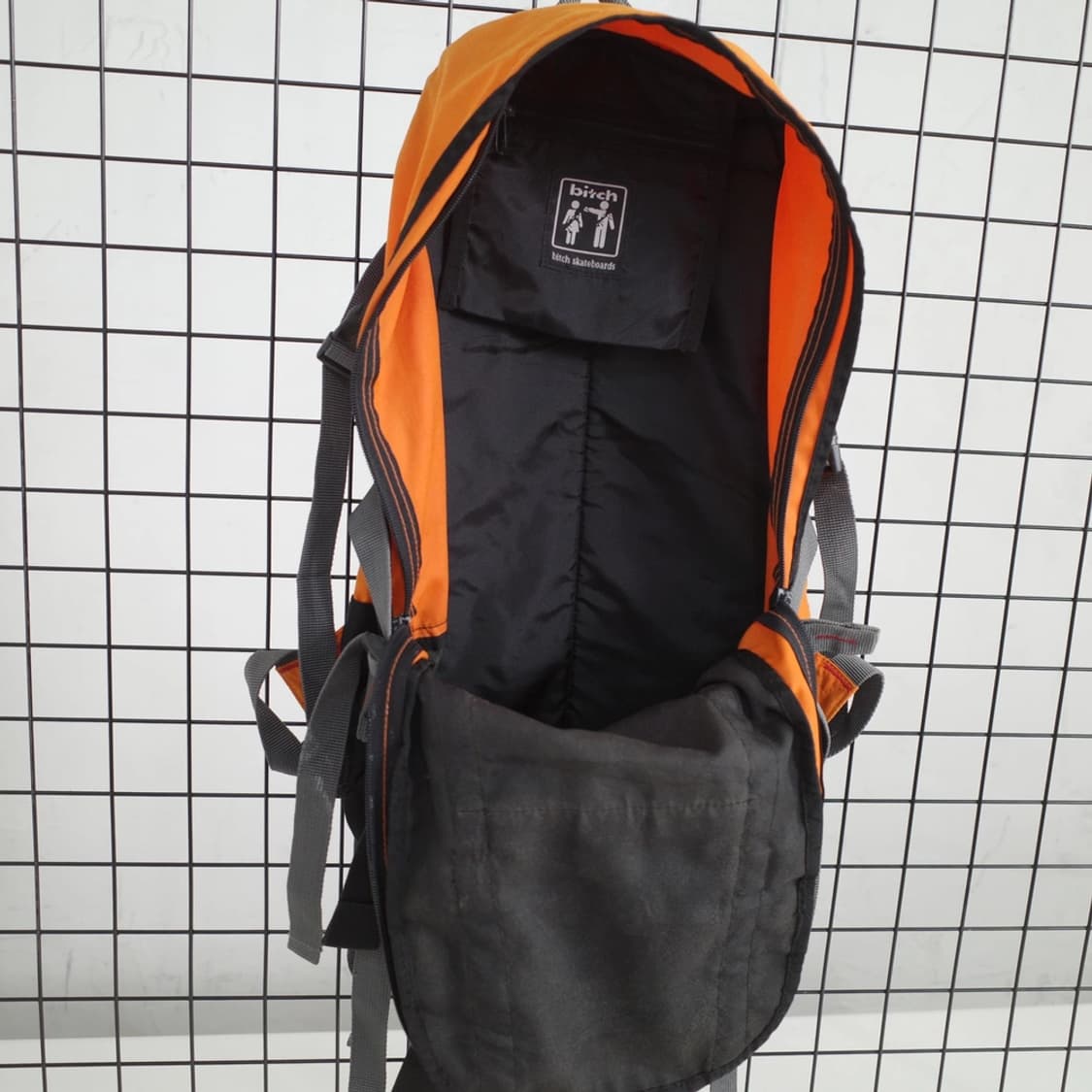 90's bitch skateboards backpack 상품이미지4