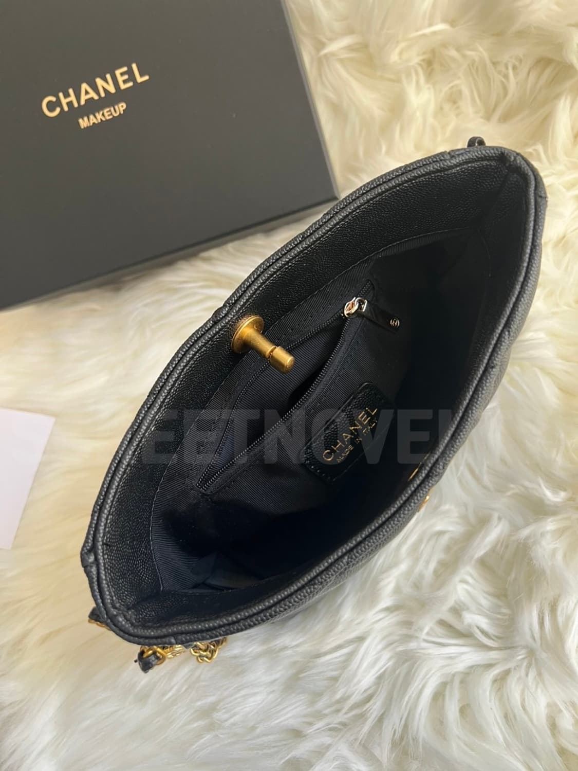 샤넬 CC로고 퀄팅 호보백 체인 레터링백 숄더백 쇼퍼백  상품이미지7