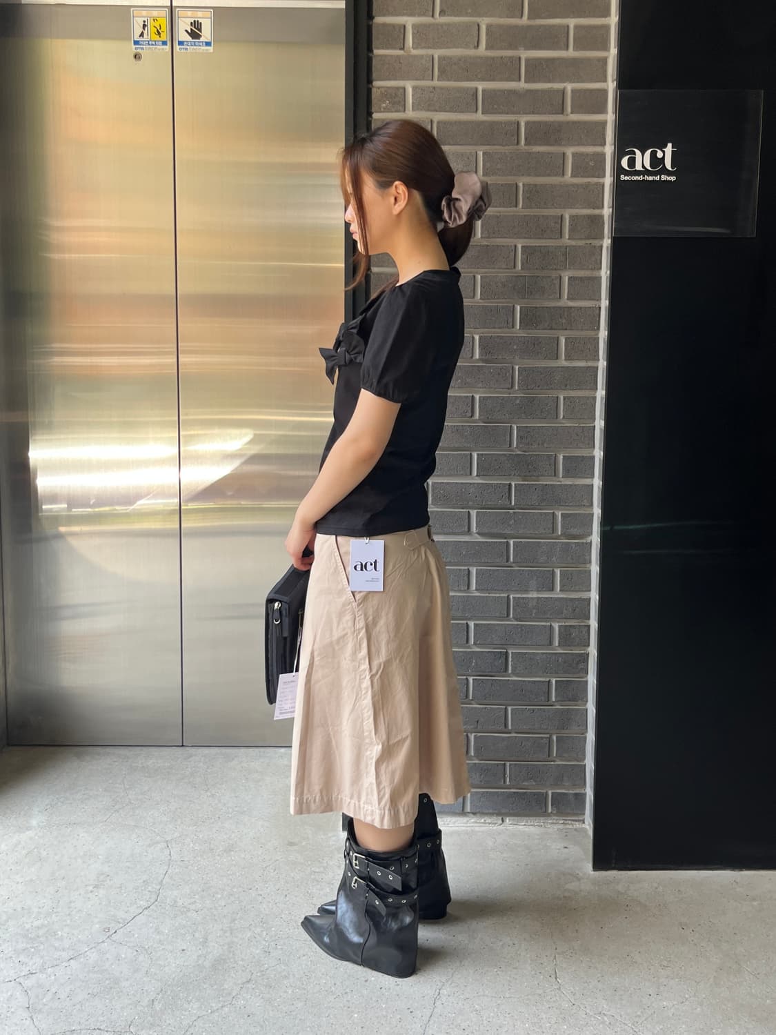 To be Chic 리본 탑 블랙 상품이미지6
