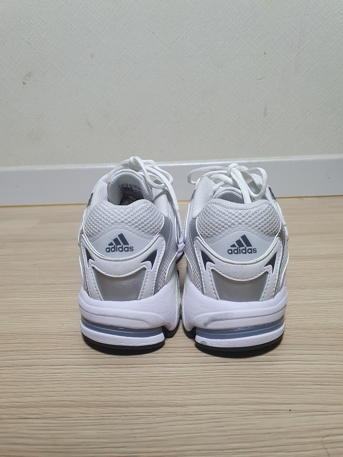 아디다스 리스폰스 CL 운동화 275 상품이미지5