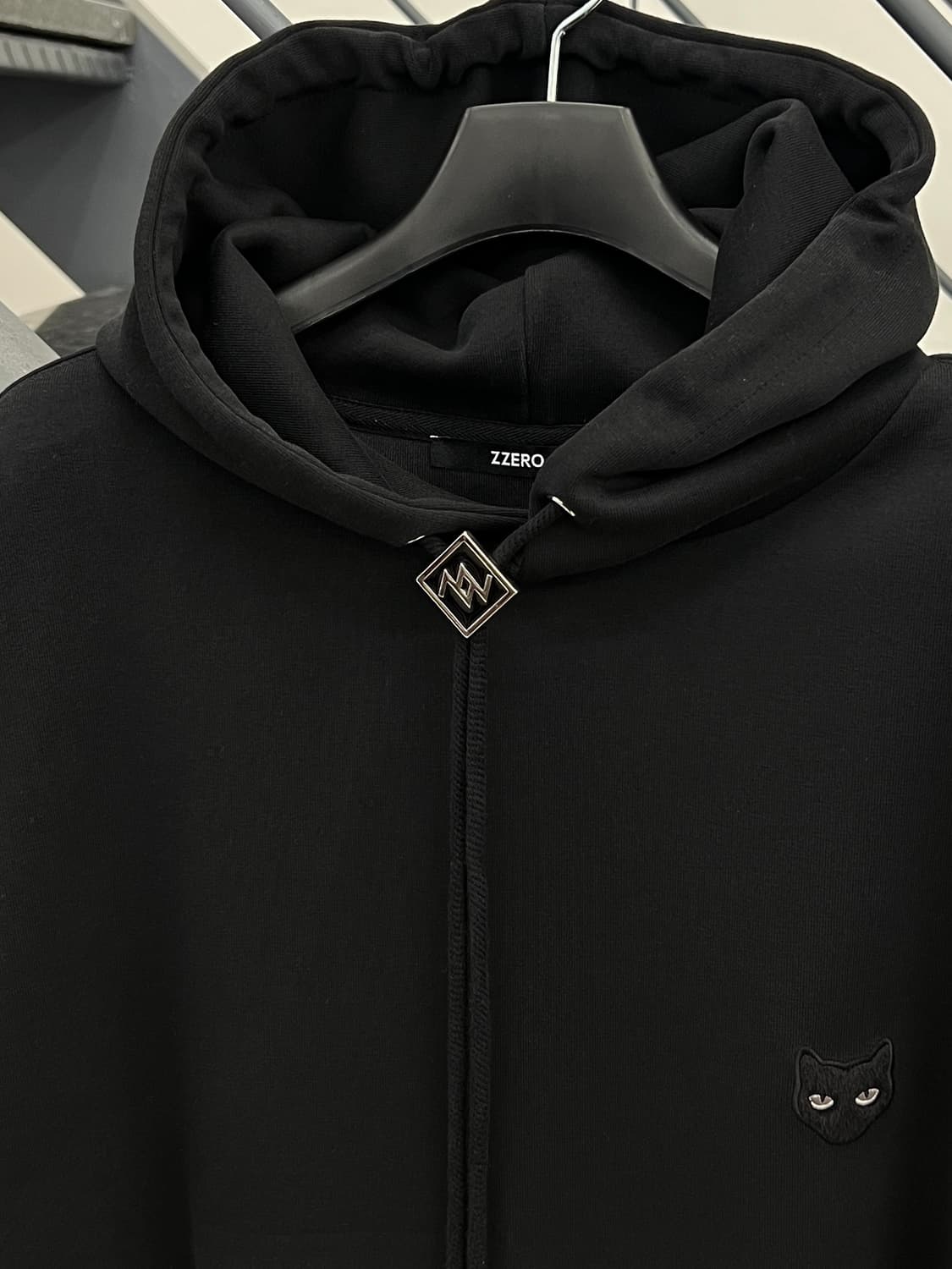 송지오 지제로 팬서 스트링 후드티셔츠 상품이미지3