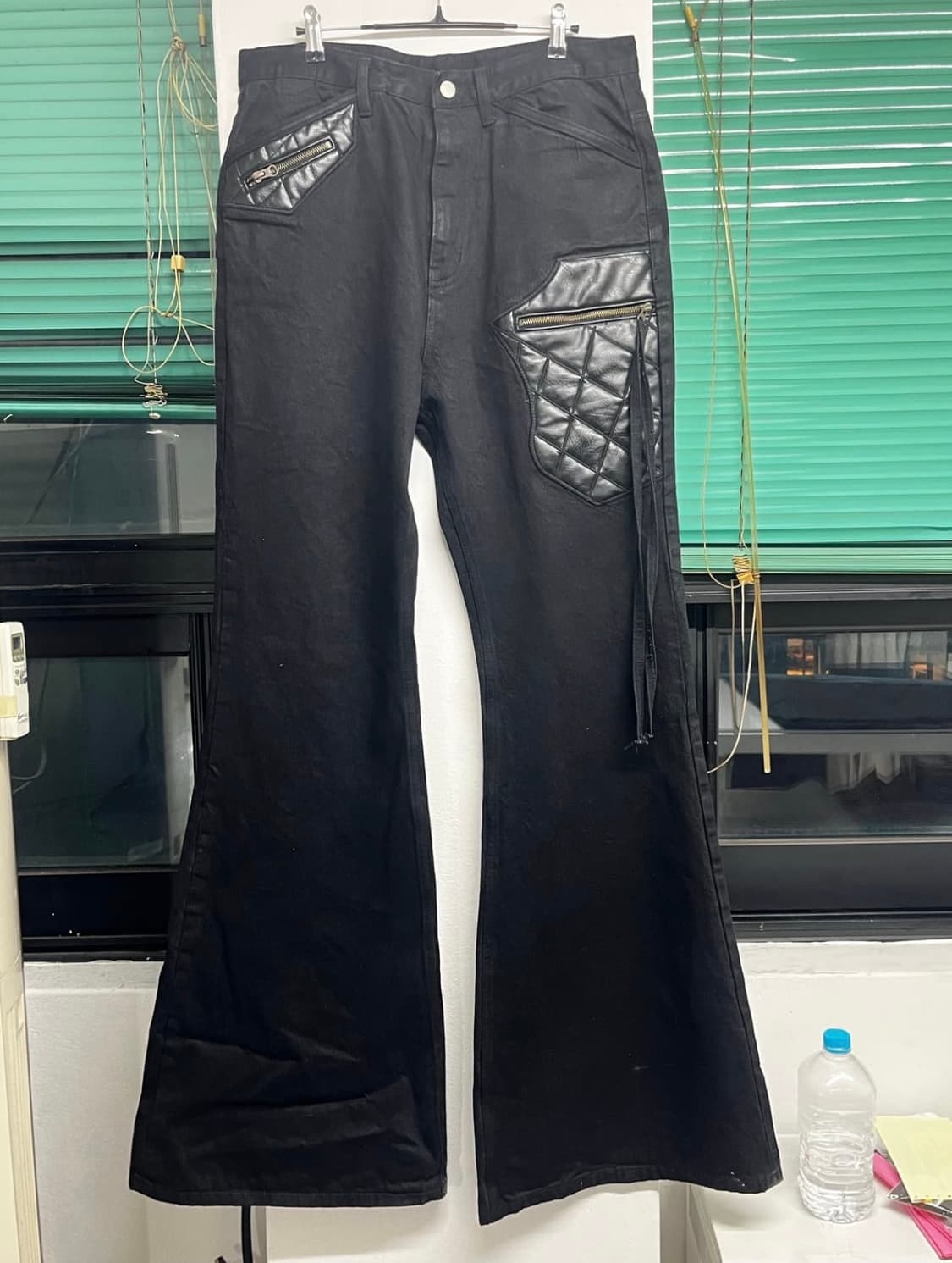 Emostanceclub 레더 패치 플레어진  상품이미지1