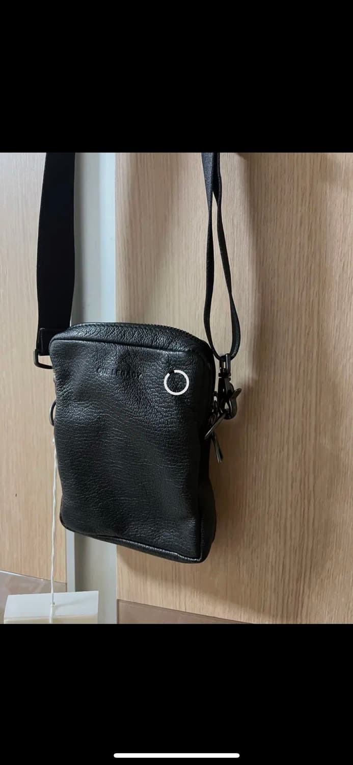 아워레가시 딜레이 미니백 블랙 팝니다 상품이미지4