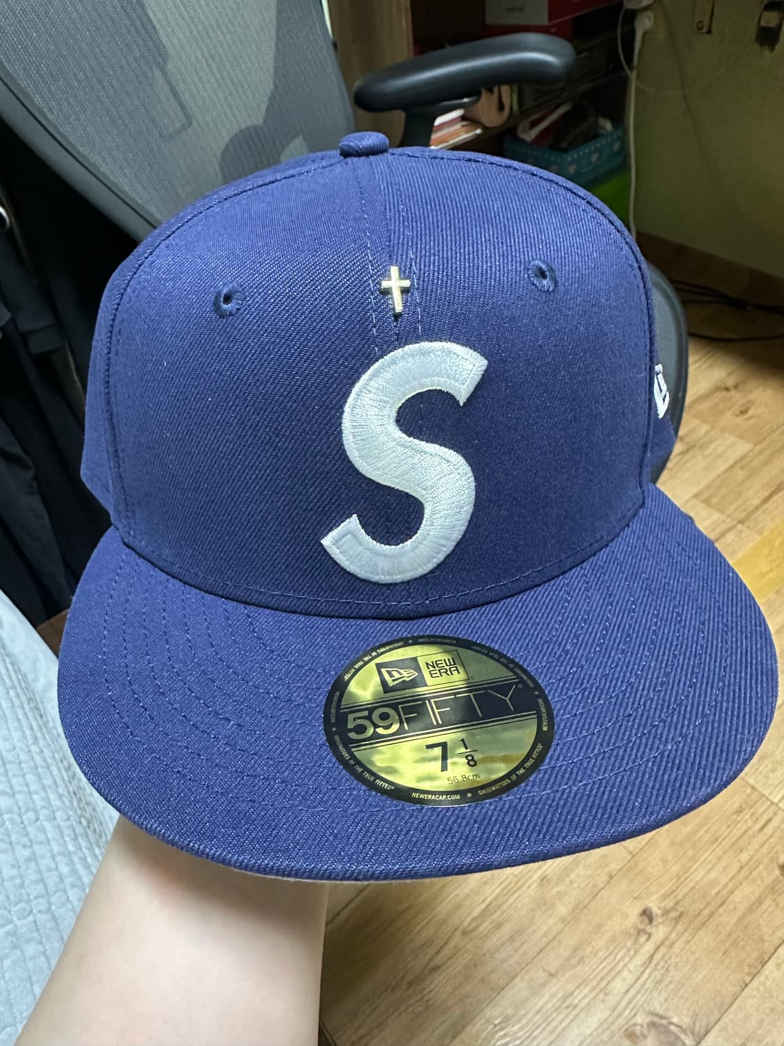 슈프림 골드 크로스 718 1/8 네이비 상품이미지1