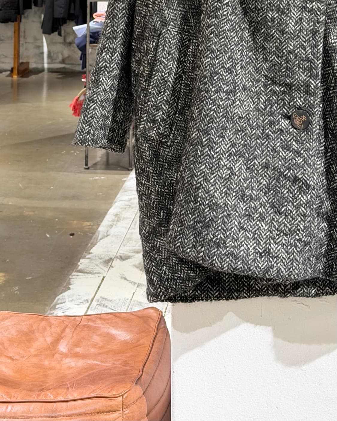 비비안웨스트우드 그레이 헤링본 울 숄 코트 상품이미지5