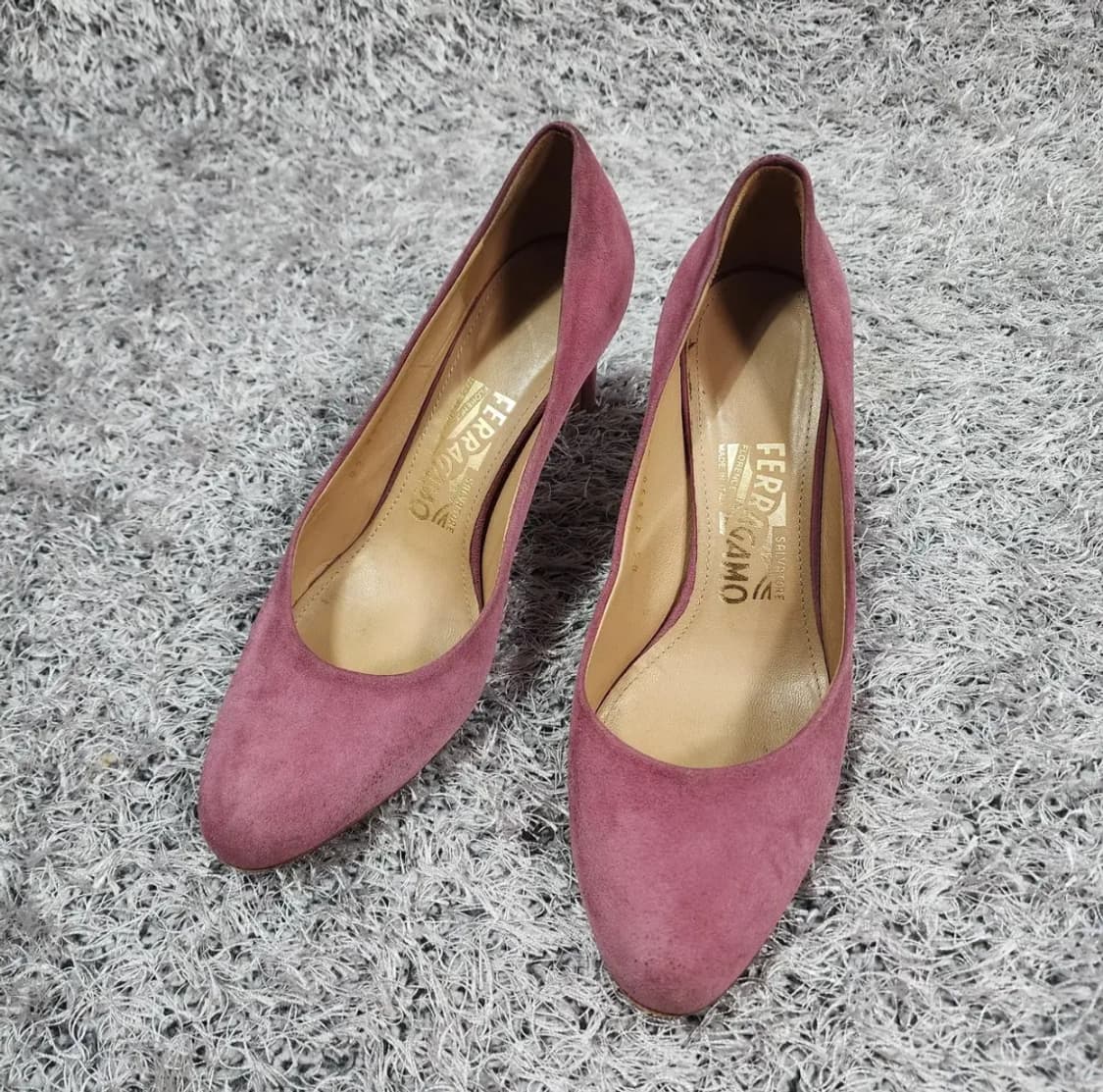 페라가모 스웨이드 펌프스 힐 6 상품이미지1