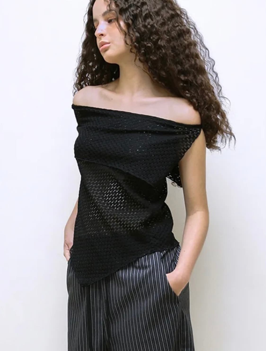 폴리수엠 Polysooem punched lace off-shoulder 상품이미지2